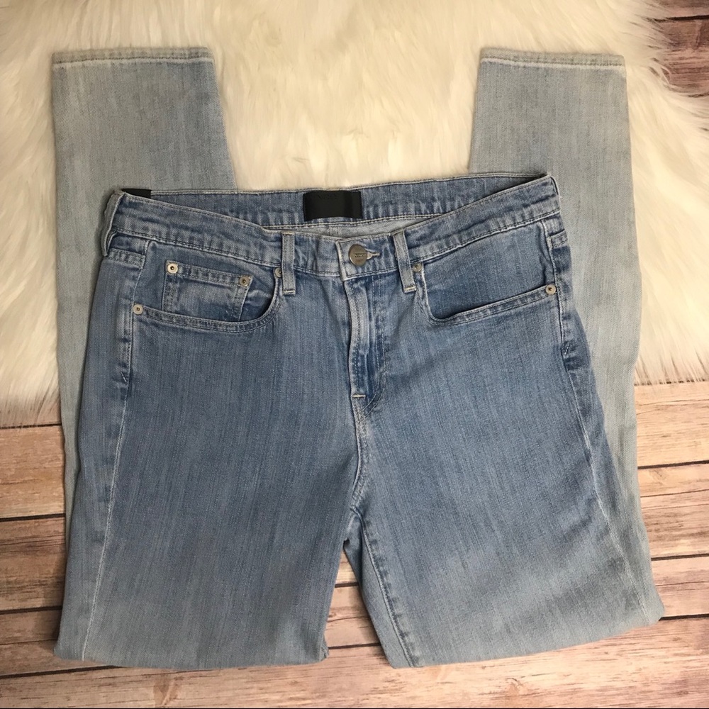 Vince Mason relaxed rolled skinny jeans light wash